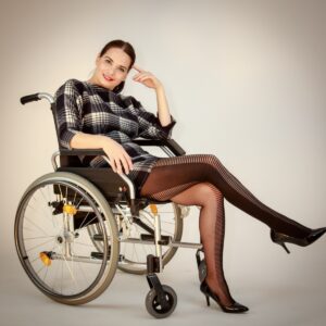 girl-woman-chair-female-leg-brunette-758037-pxhere.com